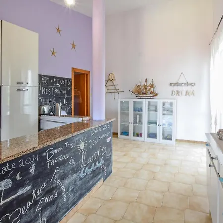 Daire 3 Bedroom Stunning In *